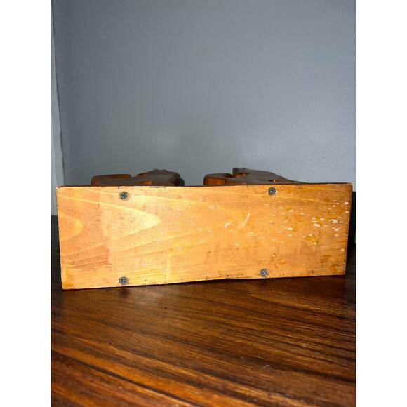 Wood carved howling coyotes southwestern - Picture 7 of 7